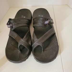 Skechers Black Cross-Strap Comfort Sandals